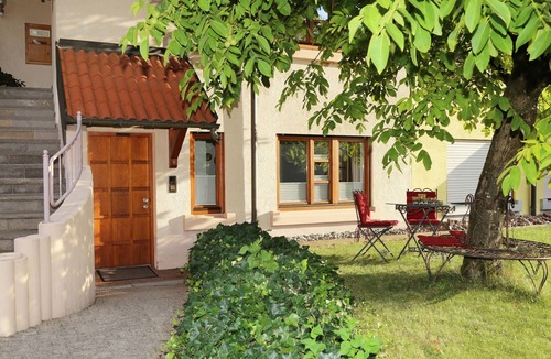 Oberharmersbach Apartment | Studio Apartment "Schwarzwaldstüble" with Shared Terrace, Shared Garden & Wi-Fi