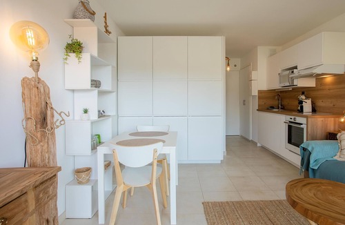 Cavaliere Apartment | Studio Apartment "Golfe De Saint Tropez" with Balcony, A/C & Wi-Fi