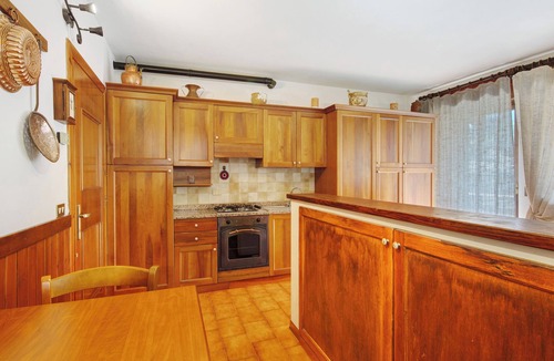 Domegge di Cadore Apartment | Studio Apartment 'Monolocale Monti Pallidi' with Mountain View, Private Terrace and Shared Garden