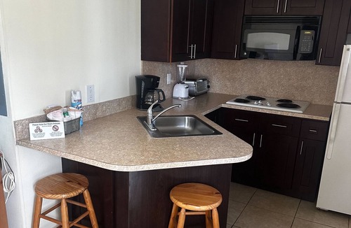 Deerfield Beach Resort | Studio Apartment- Steps from the beach!