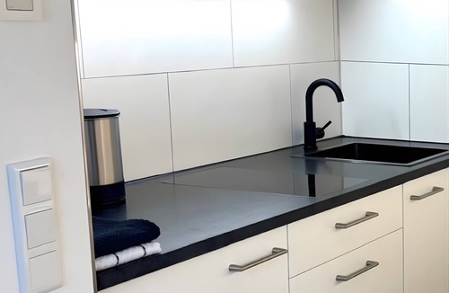 Parsberg Apartment | Studio Apartment '6' with Wi-Fi
