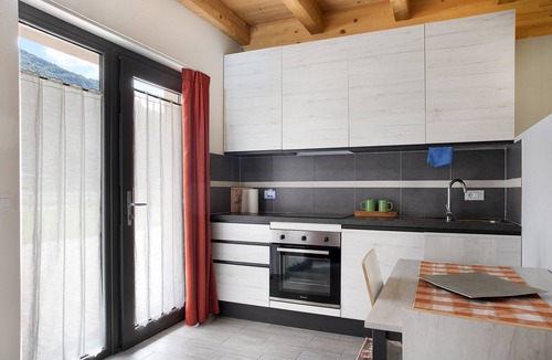 Valtellina Apartment | Studio apartment 'Agriturismo L'isola Del Cavallo 3' with Mountain View, Shared Garden and Wi-Fi