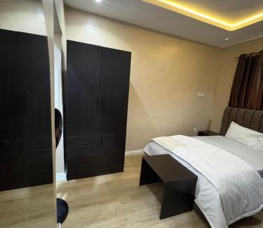 Somolu Bed & Breakfast | Studio Apartment-Ajose