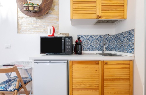 Cagliari House | Studio Apartment 'Alla Marina Monolocale' with Balcony, Wi-Fi and Air Conditioning