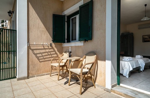 Kateleios Apartment | Studio Apartment "Anemona 2" with Shared Pool & Wi-Fi