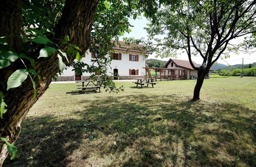 Sassello Apartment | Studio Apartment 'Ant Ra Prina Verde' with Mountain View and Shared Garden