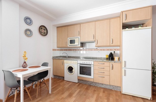 Explanada de la Estacion Apartment | Studio Apartment "Carmen Estacion" with Wi-Fi