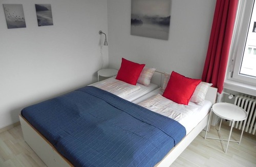 Neu-Ulm Apartment | Studio apartment - central, parking lot, Danube+Ulm old town on foot