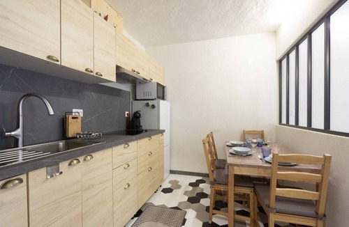 La Perriere Apartment | Studio Apartment 'Charmant 2' with Mountain View, Balcony and Wi-Fi