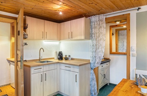 Bad Bayersoien Apartment | Studio Apartment with Shared Terrace and Wi-Fi