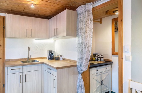 Bad Bayersoien Apartment | Studio Apartment with Shared Terrace and Wi-Fi
