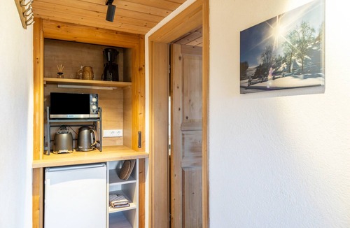 Bad Bayersoien Apartment | Studio Apartment with Shared Terrace and Wi-Fi
