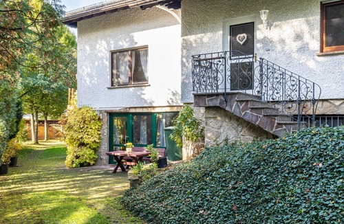 Linsengericht Apartment | Studio Apartment 'Spessartruhe' with Shared Terrace and Wi-Fi