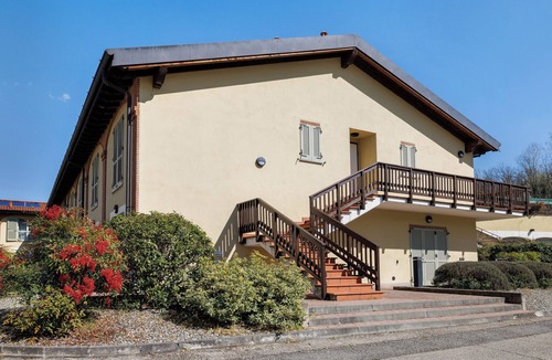 Serravalle dʼAsti Apartment | Studio Apartment 'Dimora Il Feudo Apt 29' with Shared Pool