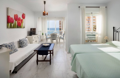Torrox Costa Apartment | Studio Apartment 'Estudio Bloque 80' with Sea View, Wi-Fi and Air Conditioning