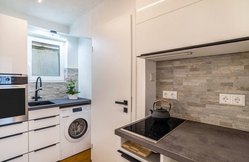 Bad Wildbad Apartment | Studio Apartment 'Fewo-Rennbächle' with Mountain View, Terrace, and Pet-Friendly