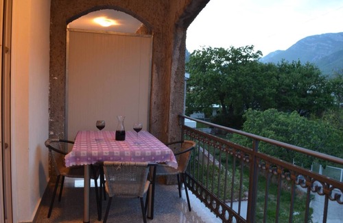 Sutomore Apartment | Studio apartment for 3