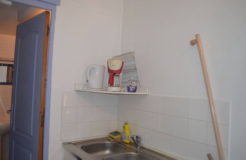 Port Guillaume Apartment | Studio apartment in a historic house, 5 minutes from Port Guillaume—ideal for a couple