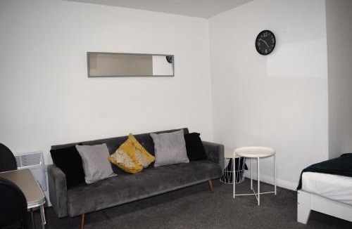 Ilkeston Apartment | Studio Apartment Fully Equipeed with WiFi and Netflix