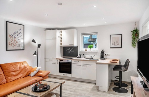 Thomm Apartment | Studio Apartment 'Gateway to Hochwald' with Wi-Fi