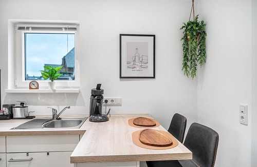 Thomm Apartment | Studio Apartment 'Gateway to Hochwald' with Wi-Fi