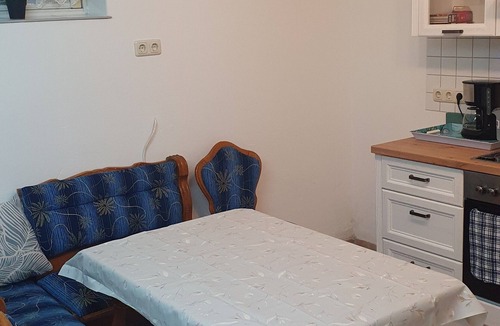 Nittenau Apartment | Studio Apartment 'Gemütliche Ferienwohnung' with Private Garden and Wi-Fi