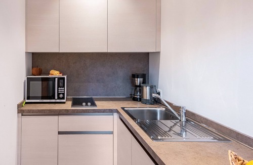 Sluderno Apartment | Studio Apartment 'Hausergut Topaz' with Mountain View, Shared Garden and Wi-Fi