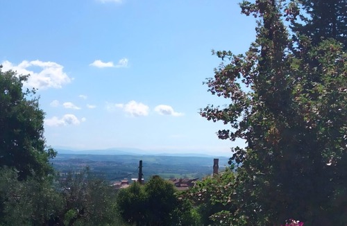 Sinalunga Apartment | Studio Apartment "Il Colle dei Frati" with Private Terrace & Wi-Fi