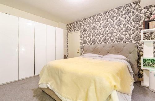Little Portugal Apartment | Studio Apartment in Casa, semi-bsmt