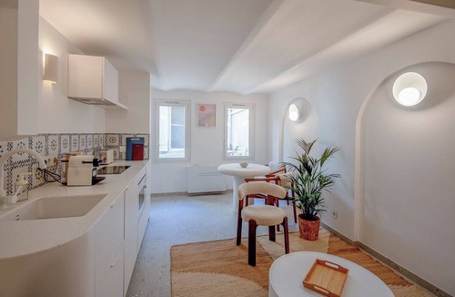 Saint-Lambert Apartment | Studio apartment in Endoume, close to the sea!