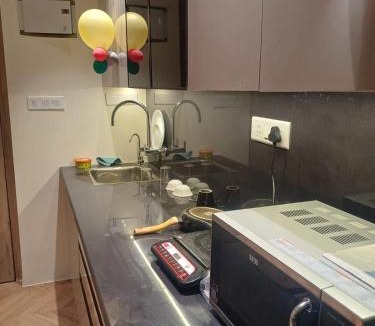 Jaypee Greens Apartment | Studio apartment in Suntwilight near to expomart