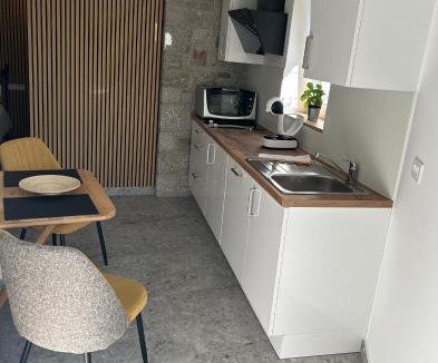 Predjama Apartment | Studio apartment in nature with sauna