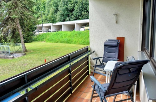 Hoheneck Apartment | Studio Apartment 'Isarnähe' with shared garden, balcony and wifi