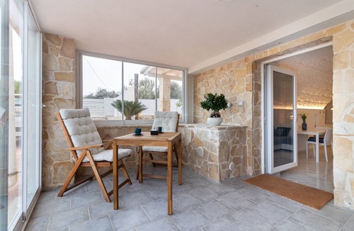 Cozze Apartment | Studio Apartment 'La Porta Sul Mare - Ancora' with Shared Terrace, Wi-Fi and Air Conditioning