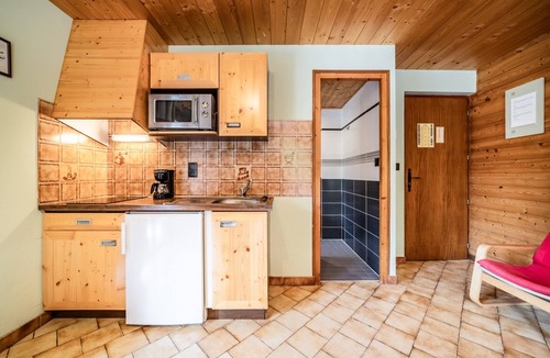 Chatel Apartment | Studio Apartment 'La Flèchette - 2 Pers' with Mountain View, Balcony and Wi-Fi
