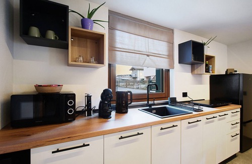 Chatillon Apartment | Studio Apartment 'La Pièce de Leo' in Chatillon