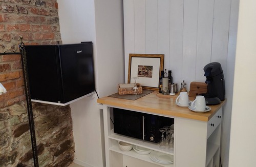 Oberursel Apartment | Studio Apartment 'Loft 30 Qm' with Shared Terrace and Wi-Fi