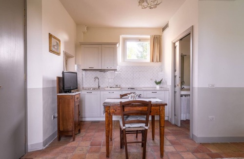 Santa Veneranda Apartment | Studio-Apartment mit Garten, Grill, Pool und Aussicht by Interhome