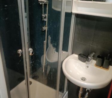 Kelsterbach Apartment | Studio Apartment next to Airport