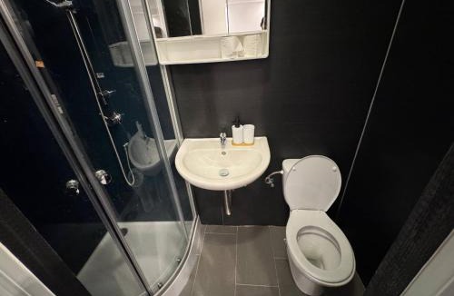 Kelsterbach Apartment | Studio Apartment next to Airport