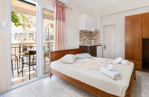 Nikiana Apartment | Studio Apartment "Nikiana Club - Studio 1" with Mountain View & Wi-Fi