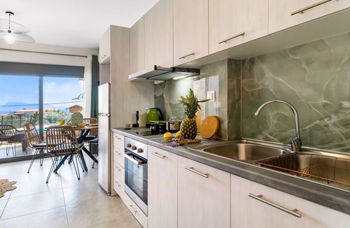 Nikiana Apartment | Studio Apartment 'Oceanida Terpsis Lyxury Suite' with Sea View, Wi-Fi and Air Conditioning