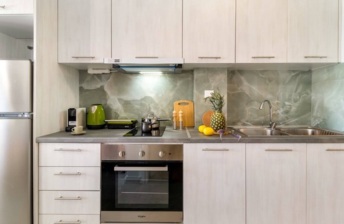 Nikiana Apartment | Studio Apartment 'Oceanida Terpsis Lyxury Suite' with Sea View, Wi-Fi and Air Conditioning