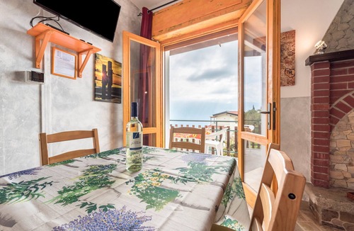 Aer Apartment | Studio Apartment Olivo Casa Demonti with Mountain View, Pool, Terrace & Wi-Fi
