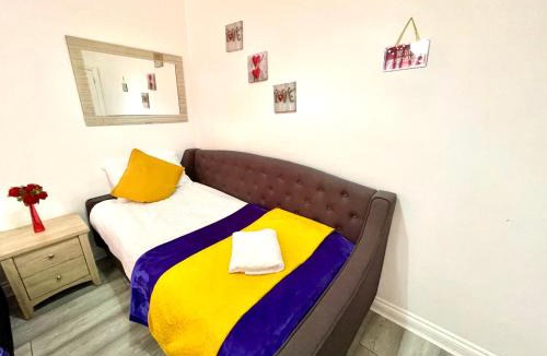 Cranbrook Hotel | Studio Apartment, Private Bathroom and Parking