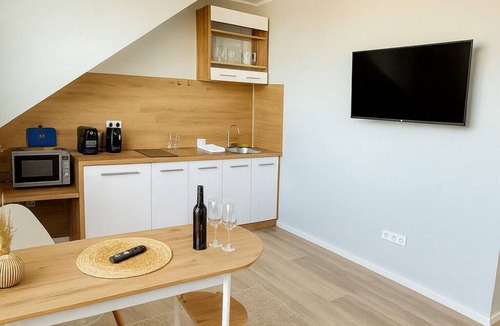 Rhein-Erft-Kreis District Apartment | Studio-Apartment-Private Bathroom-Landmark view