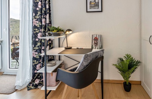 Triberg im Schwarzwald Apartment | Studio Apartment "Sonnenhof" with Balcony & Wi-Fi