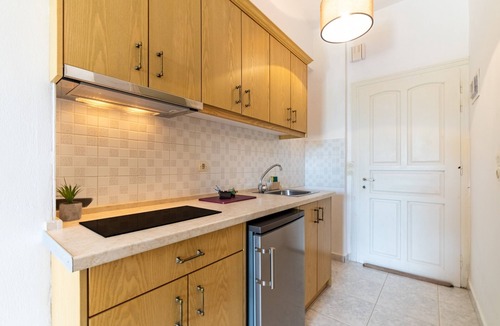 Astrakeri Apartment | Studio Apartment 'Standard' with Sea View, Wi-Fi and Air Conditioning