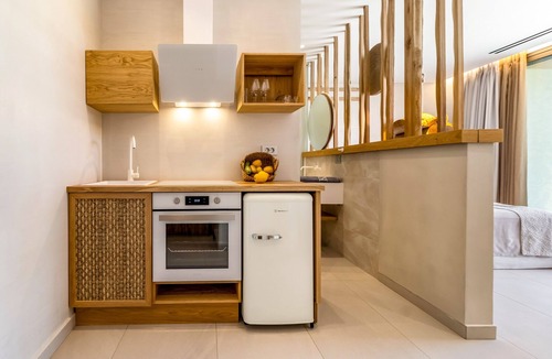 Katomerion Apartment | Studio Apartment 'Studio Yvonne' with Private Pool, Wi-Fi and Air Conditioning