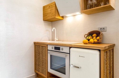 Katomerion Apartment | Studio Apartment 'Studio Yvonne' with Private Pool, Wi-Fi and Air Conditioning